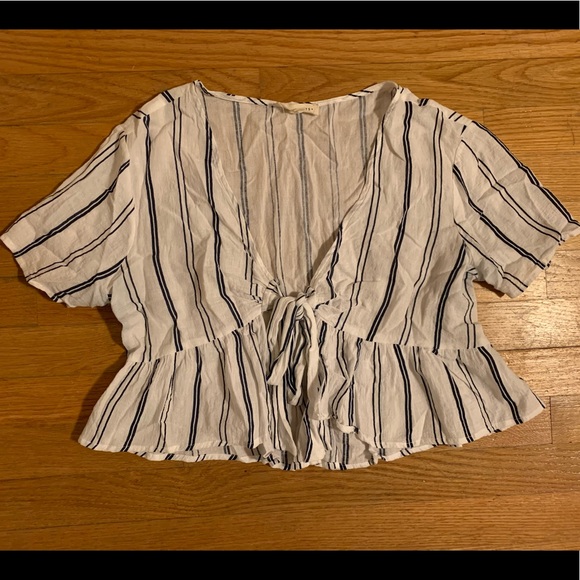 PacSun X LA Hearts Short Sleeve Tie Front Top - Picture 6 of 6